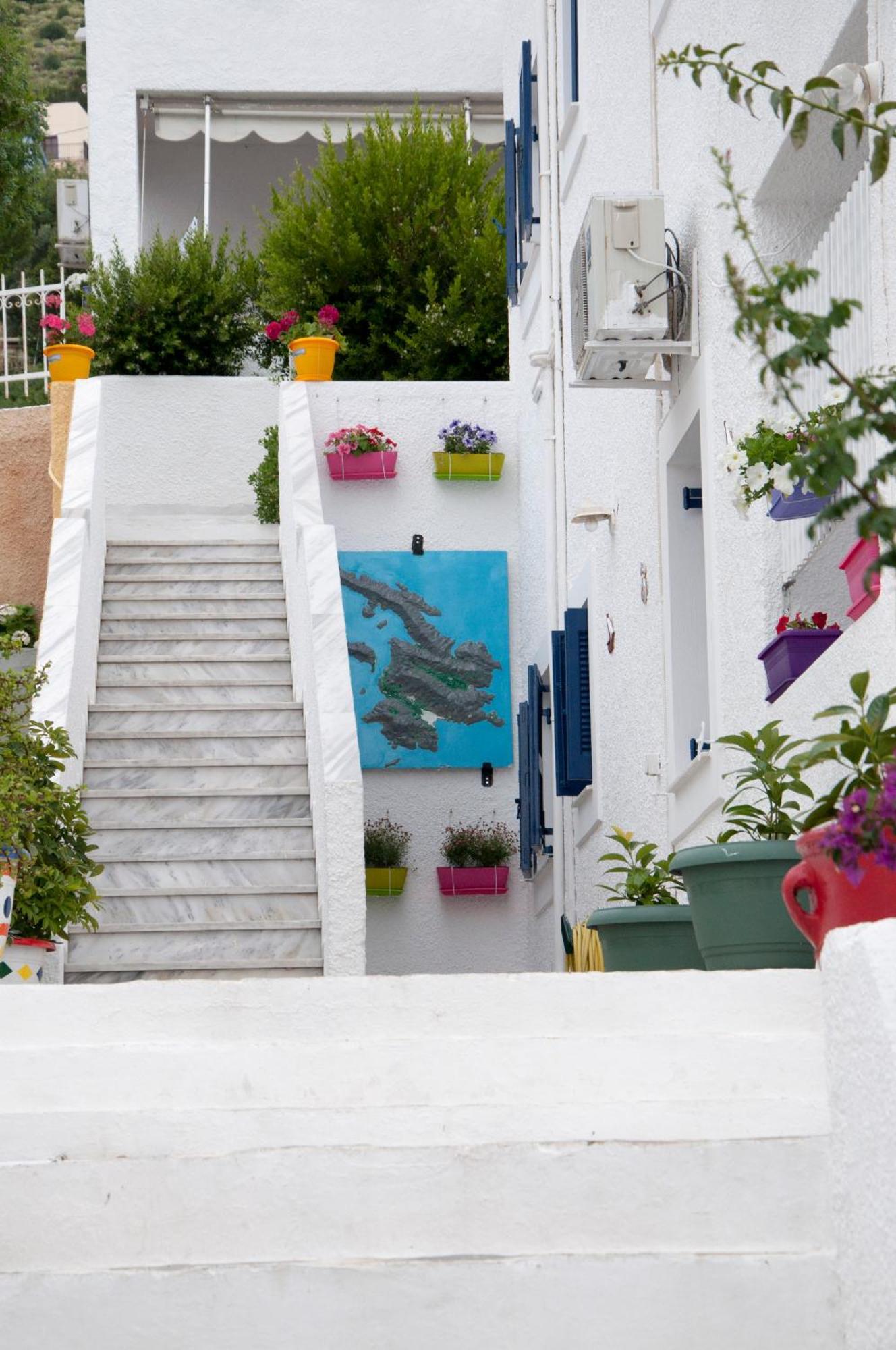 Tatsis Apartments Masouri Exterior foto