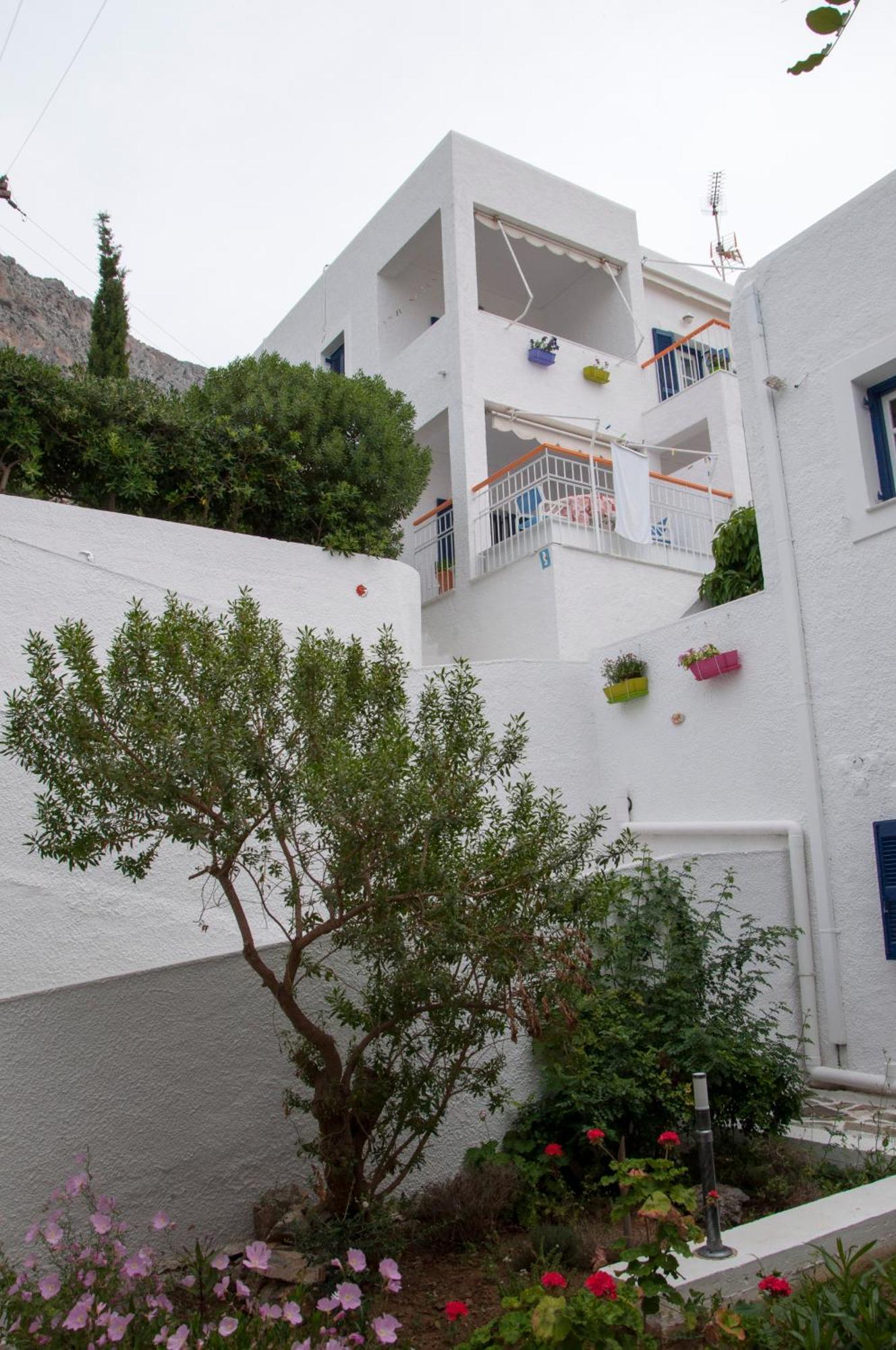Tatsis Apartments Masouri Exterior foto