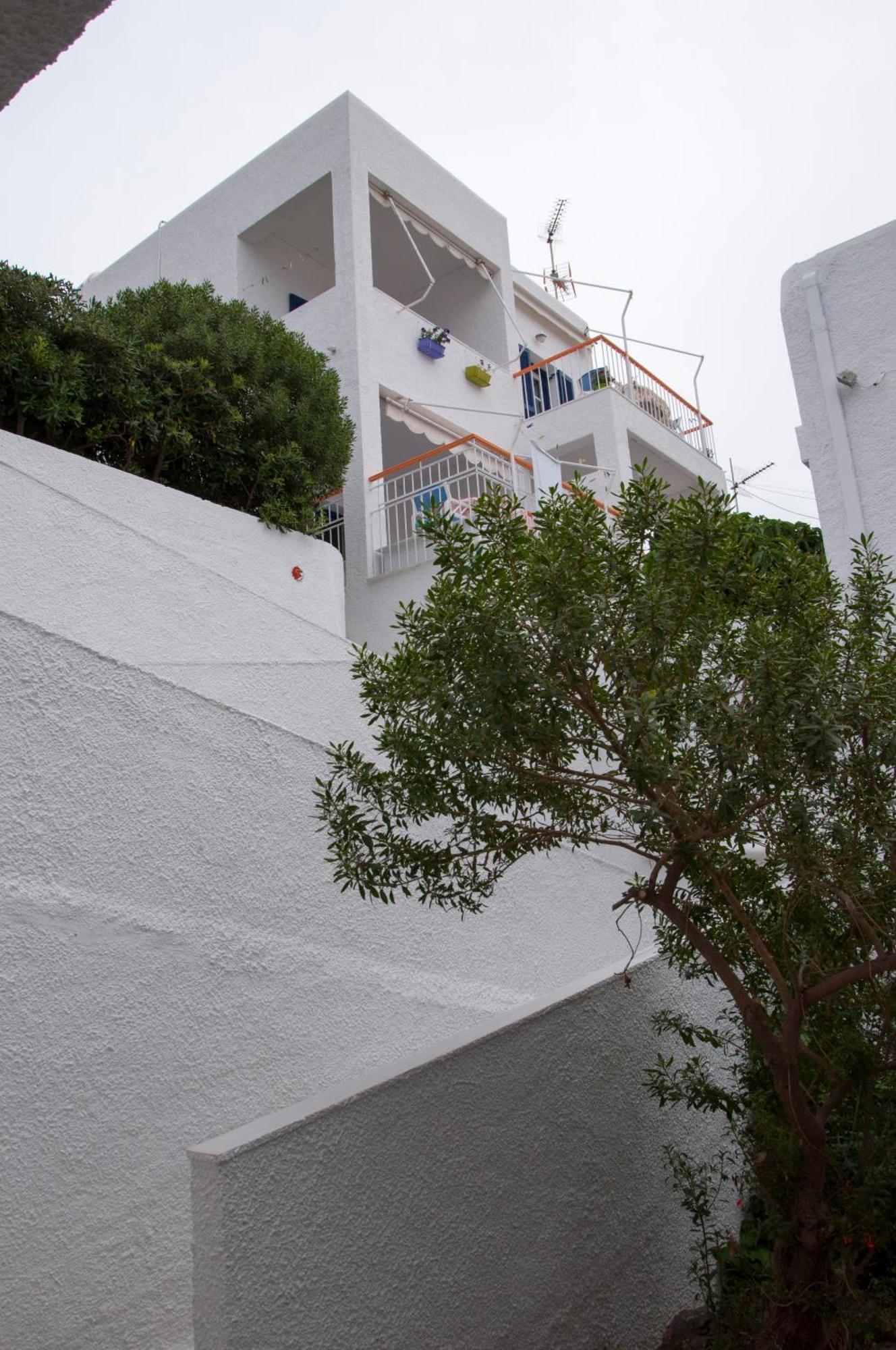 Tatsis Apartments Masouri Exterior foto