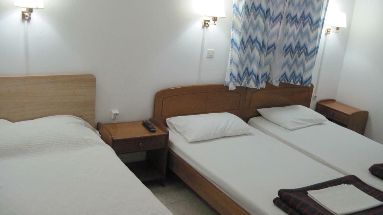 Tatsis Apartments Masouri Exterior foto